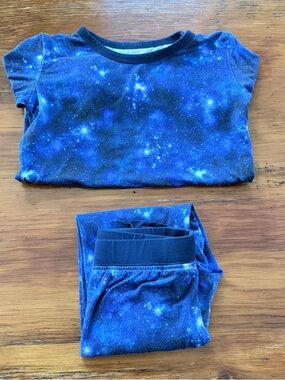 2T galaxy bamboo pajama set